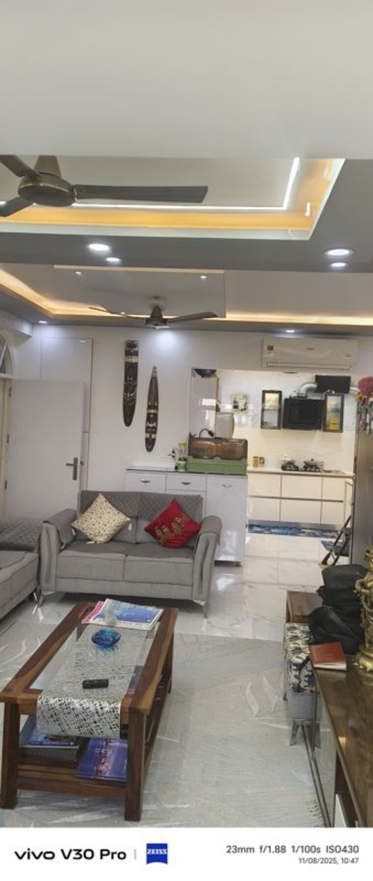 Living Room, paryatan vihar 2 Bedroom 1050 Sq.Ft. Apartment In Paryatan Vihar Delhi 9420033