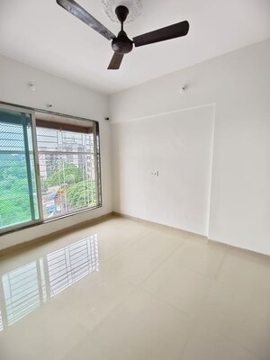 Room in 1 BHK Apartment at Pushkraj Apartments, Goregaon East – for Rent