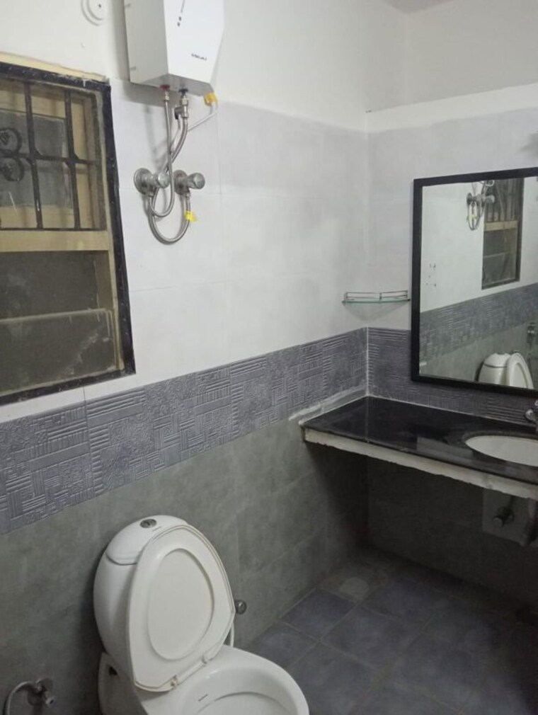 Bathroom, mount-meru 3 Bedroom 1860 Sq.Ft. Apartment In Banjara Hills Hyderabad 10530697