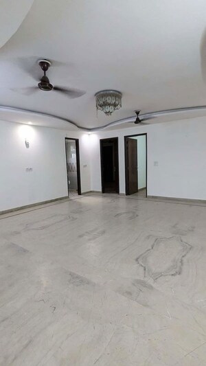 Hall in 4 BHK Builder Floor at Green Fields Colony – for Sale