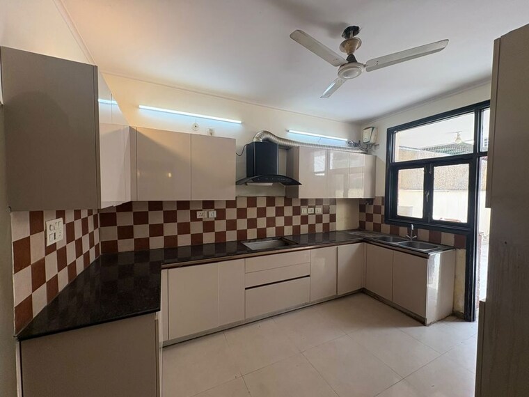 Kitchen, ameya-sapphire-57 4 Bedroom 5000 Sq.Ft. Villa In Sector 57 Gurgaon 10530771