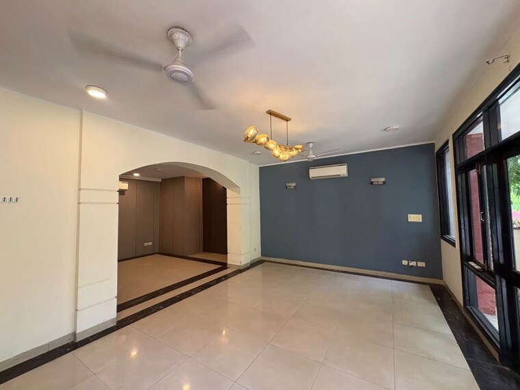 Room, ameya-sapphire-57 4 Bedroom 5000 Sq.Ft. Villa In Sector 57 Gurgaon 10530771