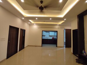 Room in 3 BHK Apartment at Surya Towers Zirakpur, Lohgarh – for Rent