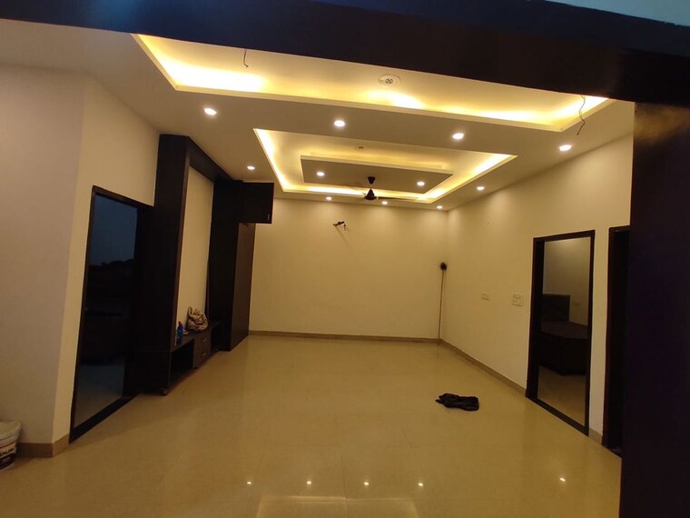 Kitchen, surya-towers-zirakpur 3 Bedroom 1960 Sq.Ft. Apartment In Lohgarh Zirakpur 10530754