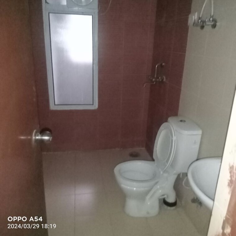 Bathroom, mahagun-mywoods 2 Bedroom 960 Sq.Ft. Apartment In Sector 16c Greater Noida Greater Noida 10530786
