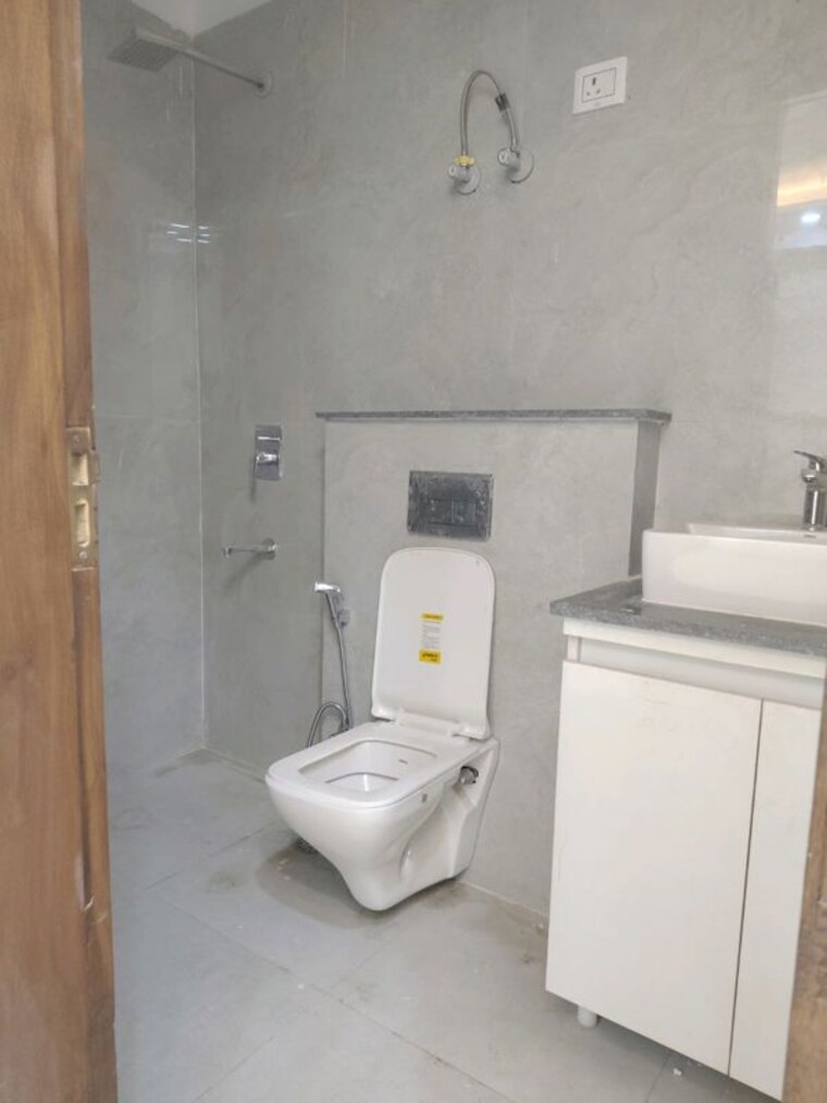 Bathroom, chattarpur 1 Bedroom 450 Sq.Ft. Builder Floor In Chattarpur Delhi 10530791