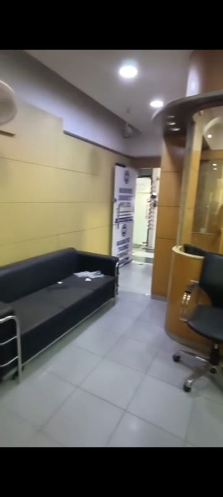 Living Room, netaji subhash place Commercial Office Space 650 Sq.Ft. In Netaji Subhash Place Delhi 10530797