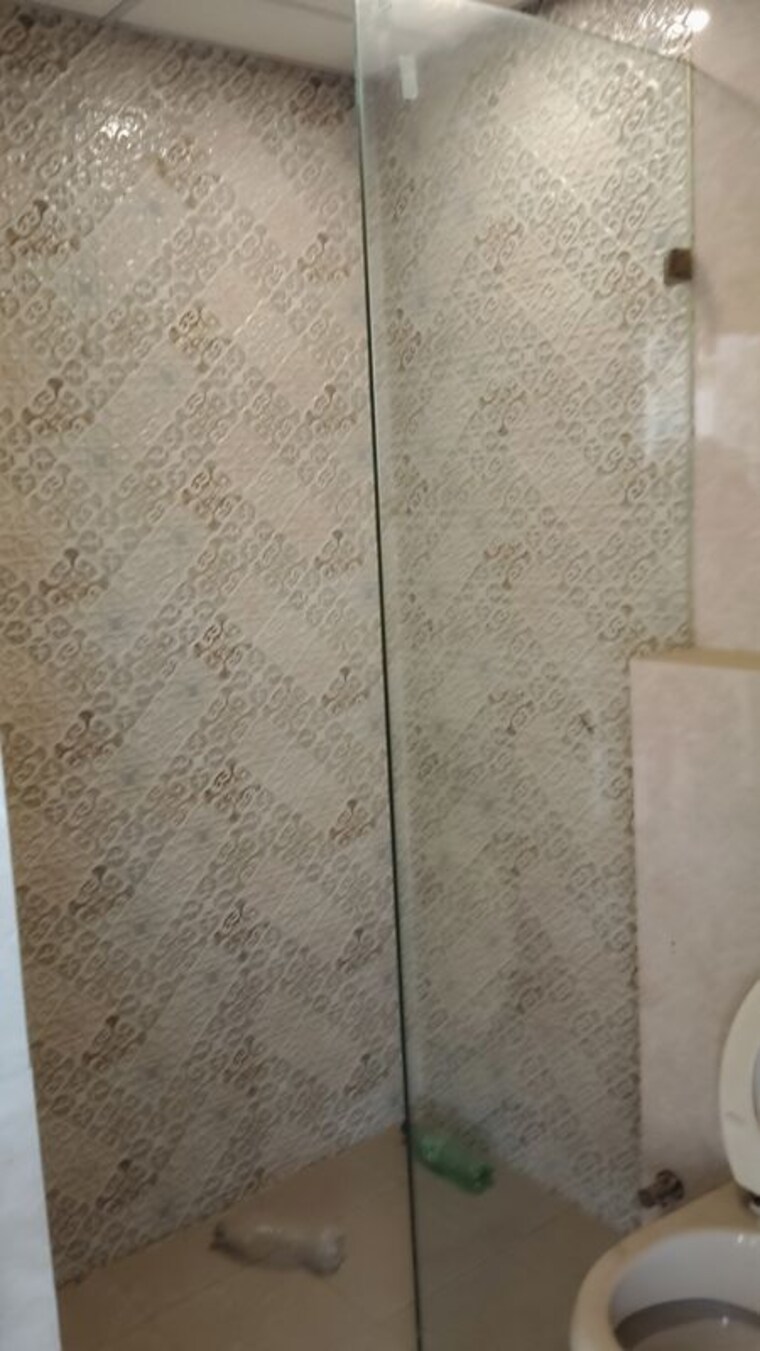 Bathroom, aditya-park-town 3 Bedroom 135 Sq.Yd. Builder Floor In Mahurali Ghaziabad 10530794