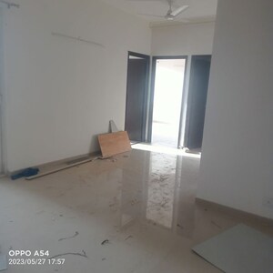 Room in 4 BHK Apartment at Mahagun Mywoods, Sector 16c Greater Noida – for Rent