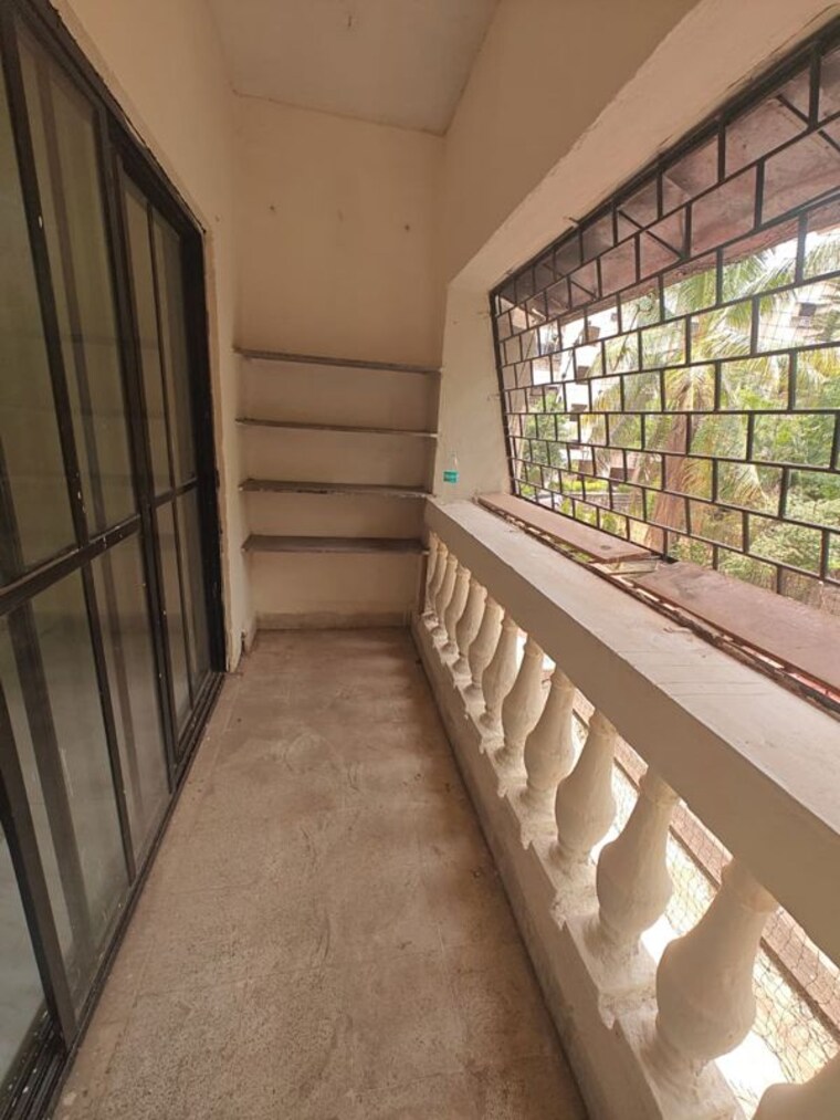 Balcony, mantri-estate 3 Bedroom 1300 Sq.Ft. Apartment In Salisbury Park Pune 10530809