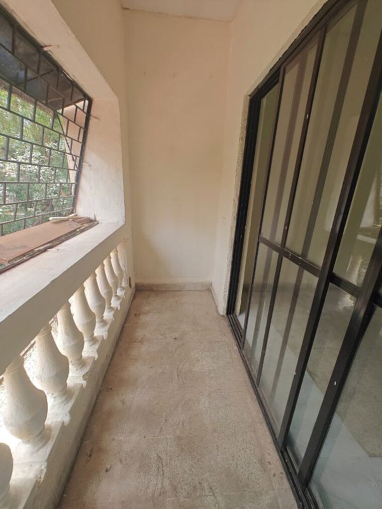 Balcony, mantri-estate 3 Bedroom 1300 Sq.Ft. Apartment In Salisbury Park Pune 10530809
