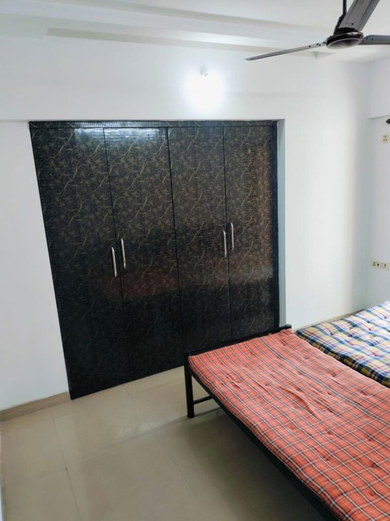 Bedroom, madhav-palacia 2.5 Bedroom 850 Sq.Ft. Apartment In Ghodbunder Road Thane 10530813