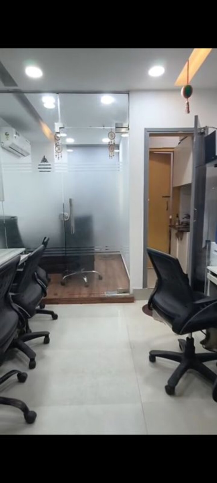 Team Area, netaji subhash place Commercial Office Space 450 Sq.Ft. In Netaji Subhash Place Delhi 10530814