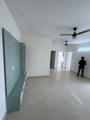 Room in 2 BHK Apartment at Signature The Millennia 3, Sector 37d – for Rent