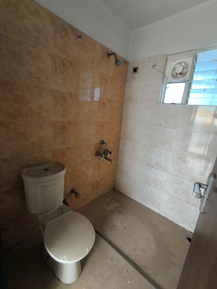 Bathroom, palash-fgh 3 Bedroom 2025 Sq.Ft. Penthouse In Wakad Pune 10530831