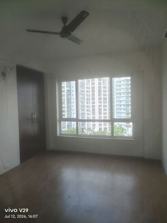 3 BHK + Servant Room Apartment For Sale in Unitech Uniworld City