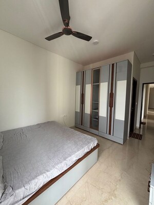 Room in 3 BHK Apartment at Piramal Mahalaxmi, Mahalaxmi – for Rent