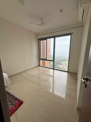 Room in 3 BHK Apartment at Piramal Mahalaxmi, Mahalaxmi – for Rent