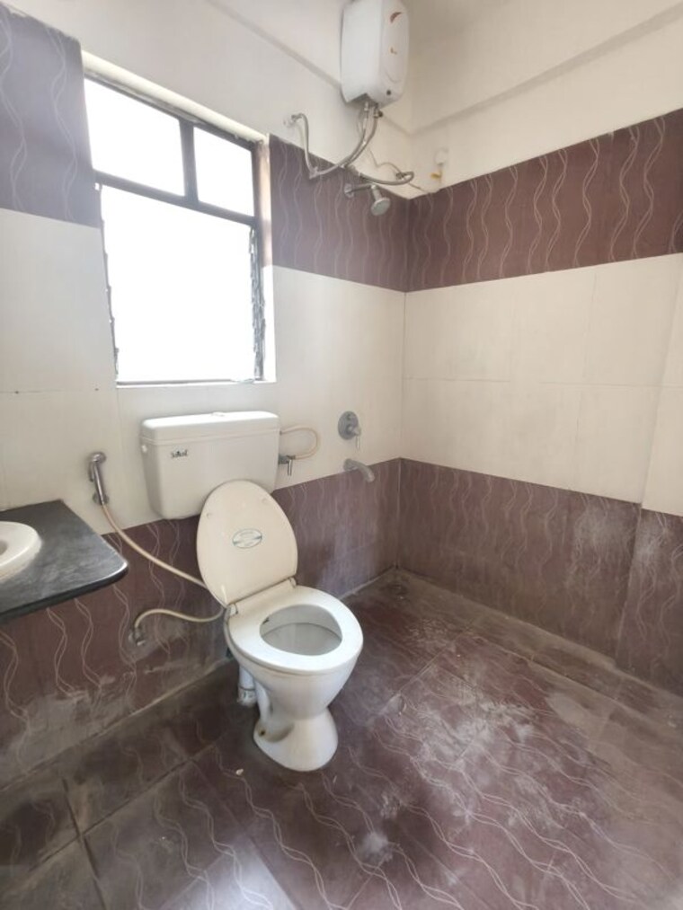 Bathroom, kolte-patil-margosa-heights 3 Bedroom 1400 Sq.Ft. Apartment In Mohammadwadi Pune 10239709