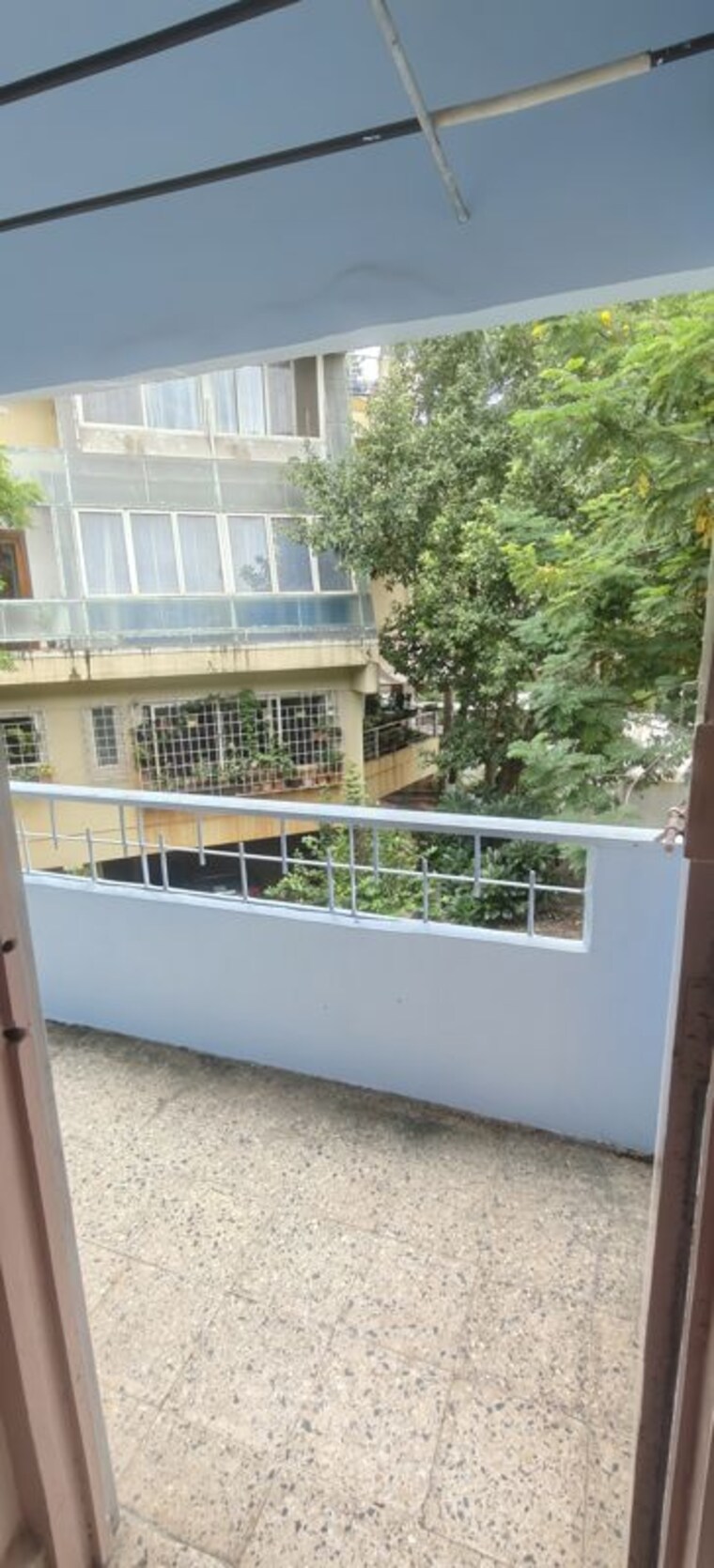 Balcony, senapati bapat road 2 Bedroom 900 Sq.Ft. Apartment In Senapati Bapat Road Pune 10530909