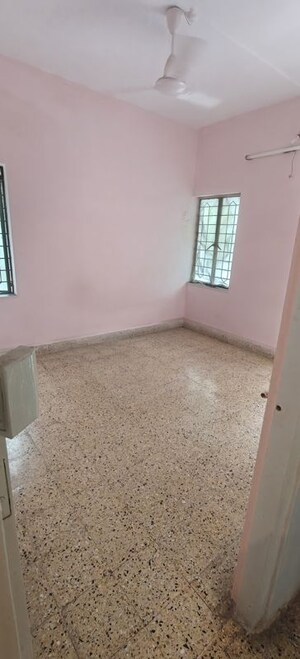 Room in 2 BHK Apartment at Senapati Bapat Road – for Rent
