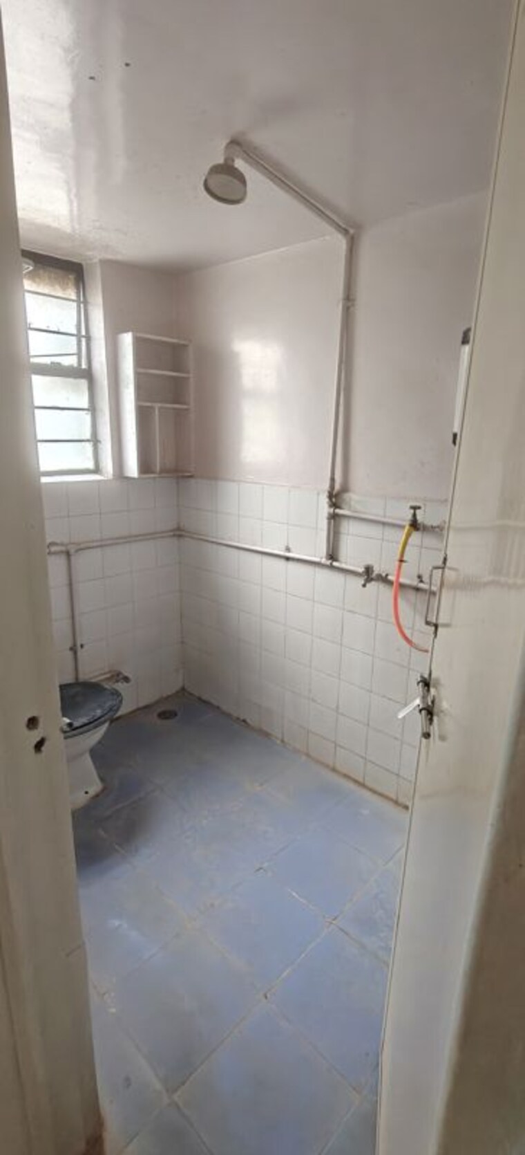 Bathroom, senapati bapat road 2 Bedroom 900 Sq.Ft. Apartment In Senapati Bapat Road Pune 10530909