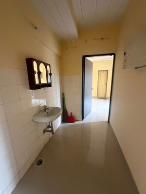Bathroom in 2.5 BHK Apartment at Nandivardhan Everest, Kolshet – for Rent