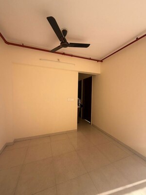 Room in 2 BHK Apartment at Ashar Sapphire, Kapur Bawdi – for Rent