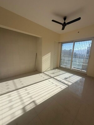 Room in 2 BHK Apartment at Ashar Sapphire, Kapur Bawdi – for Rent