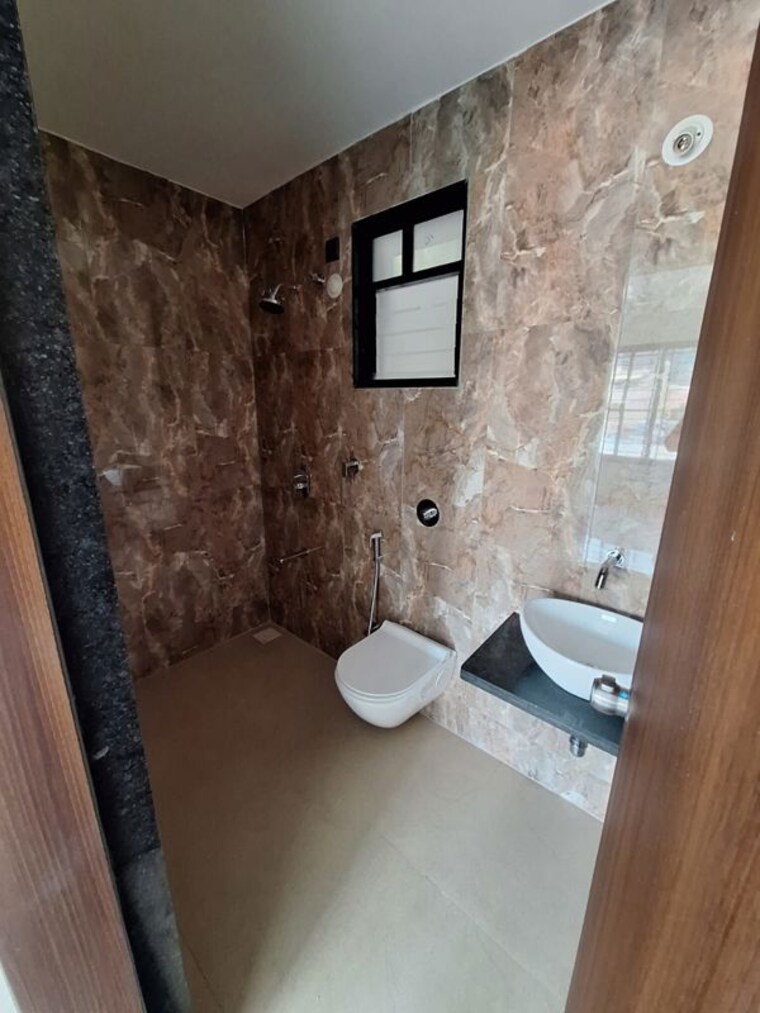 Bathroom, unique-youtopia 2 Bedroom 760 Sq.Ft. Apartment In Kharadi Pune 10530984