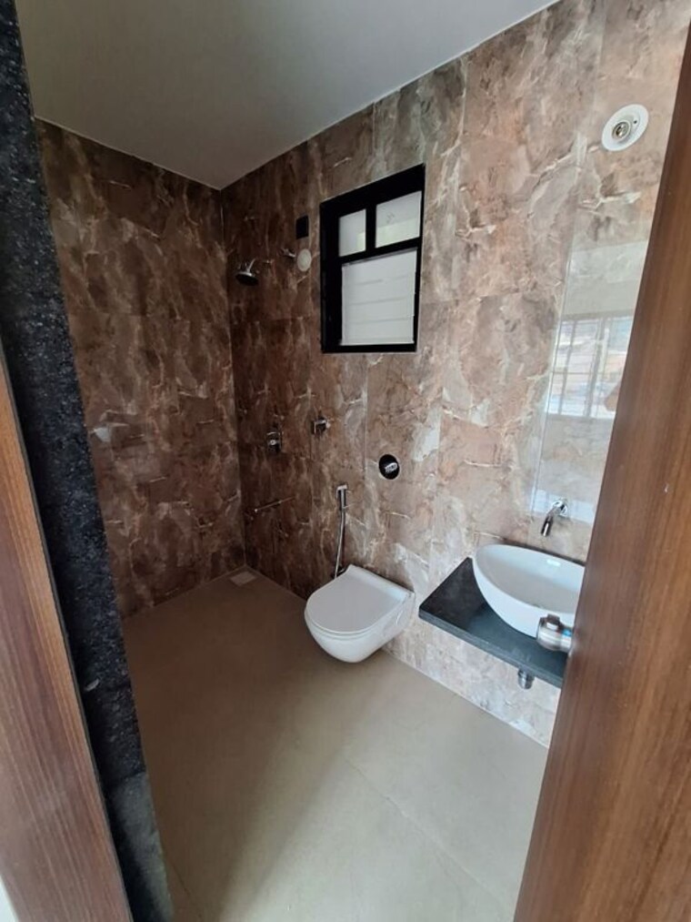 Bathroom, unique-youtopia 2 Bedroom 760 Sq.Ft. Apartment In Kharadi Pune 10530984