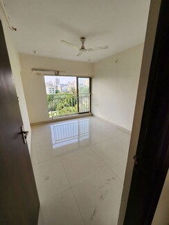 2 BHK Apartment For Rent in White House Andheri West