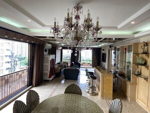 Dining area in 2 BHK Apartment at Santacruz West – for Rent