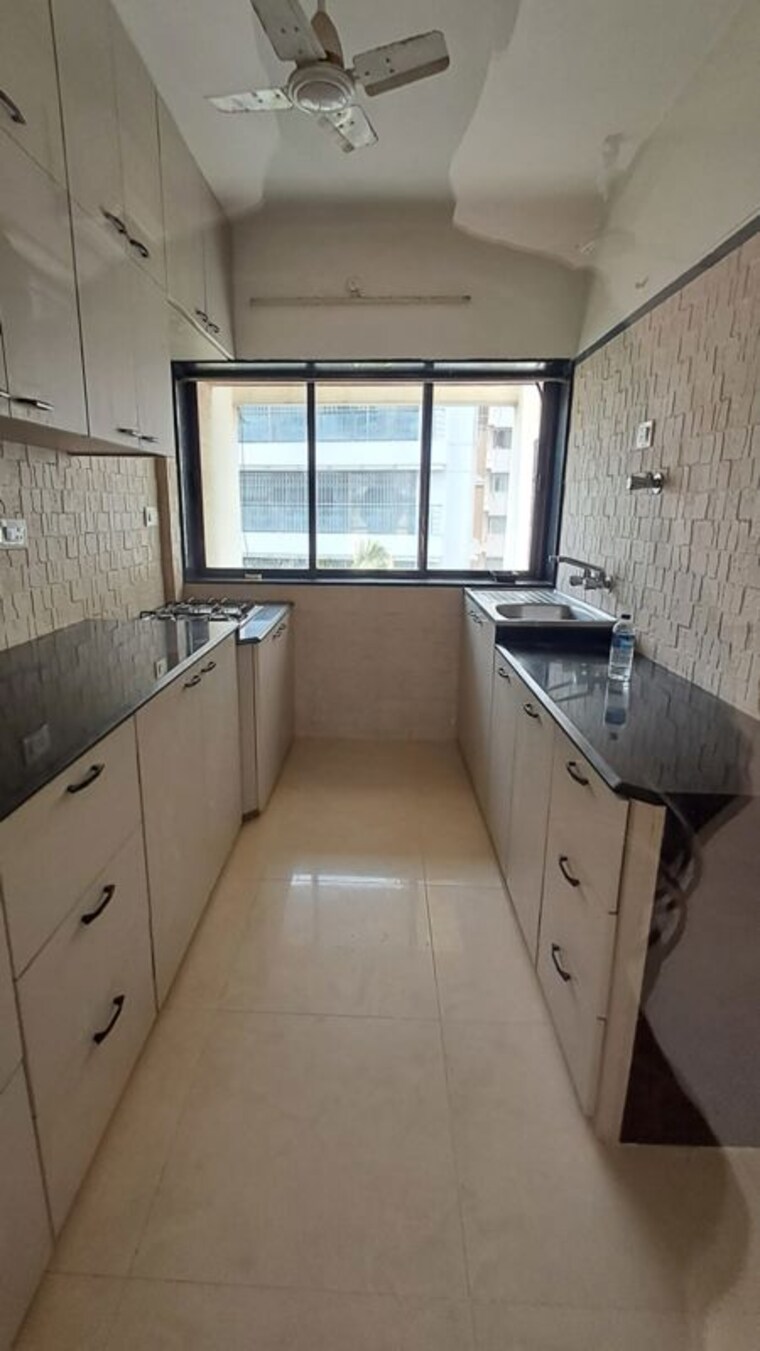 Kitchen, savita-chhaya-chs 3 Bedroom 2200 Sq.Ft. Apartment In Bandra West Mumbai 10531036
