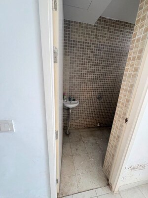 Bathroom in 3 BHK Apartment at M3M Merlin, Sector 67 – for Sale