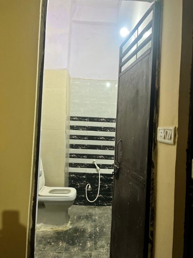 undefined, vaidpura 3.5 Bedroom 1880 Sq.Ft. Villa In Vaidpura Greater Noida 10531054