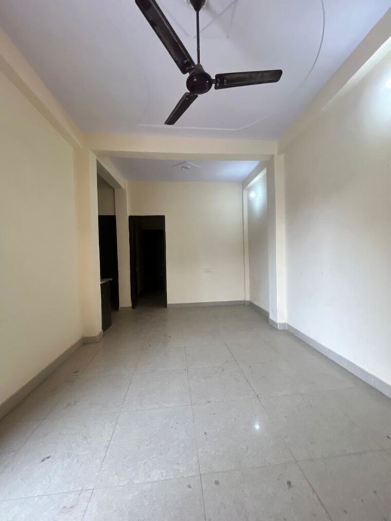 Room, vaidpura 3.5 Bedroom 1880 Sq.Ft. Villa In Vaidpura Greater Noida 10531054