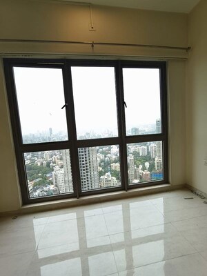 Room in 2 BHK Apartment at Sheth Auris Serenity Tower 2, Malad West – for Rent