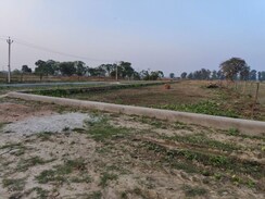 Plot For Sale in Jankipuram Extension