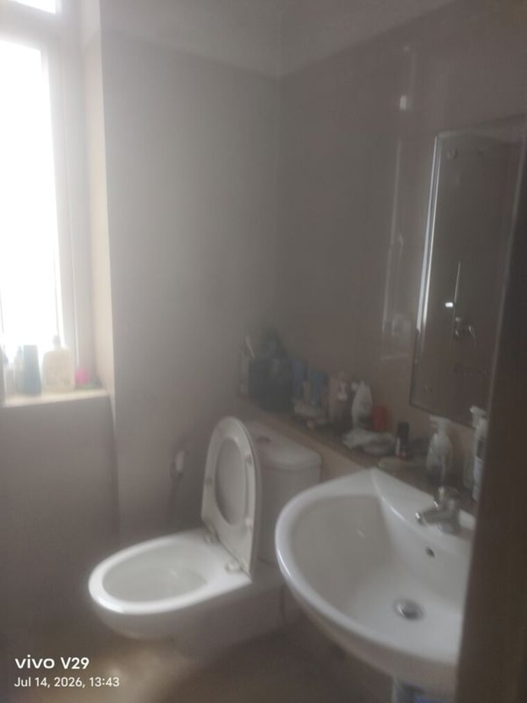 Bathroom, emaar-the-vilas 3 Bedroom 1850 Sq.Ft. Apartment In Sector 25 Gurgaon 10531046