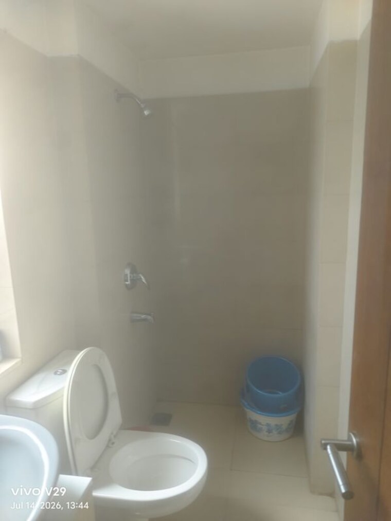 Bathroom, emaar-the-vilas 3 Bedroom 1850 Sq.Ft. Apartment In Sector 25 Gurgaon 10531046