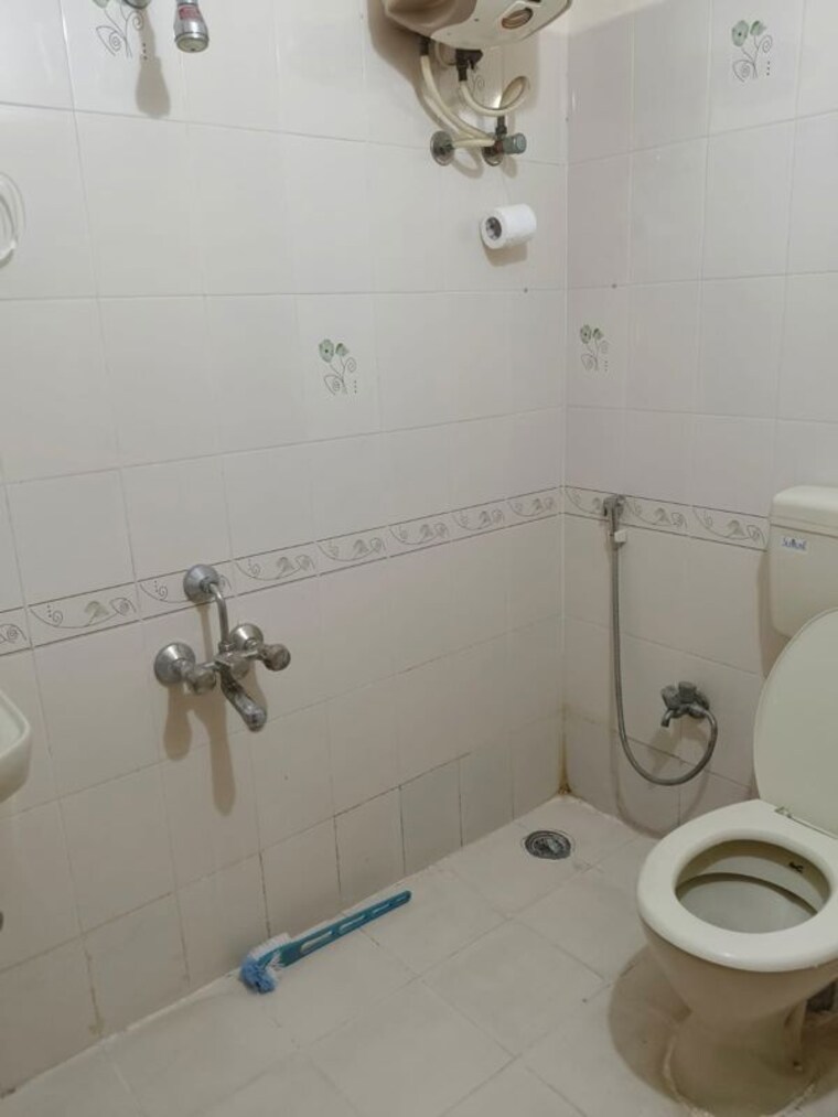 Bathroom, murugesh palya 2 Bedroom 1100 Sq.Ft. Builder Floor In Murugesh Palya Bangalore 10531127