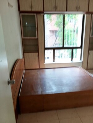 Room in 2.5 BHK Apartment at Lunkad Goldcoast, Viman Nagar – for Rent