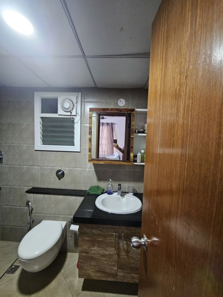 Bathroom, puravankara-purva-westend 3 Bedroom 1540 Sq.Ft. Apartment In Kudlu Gate Bangalore 10531091