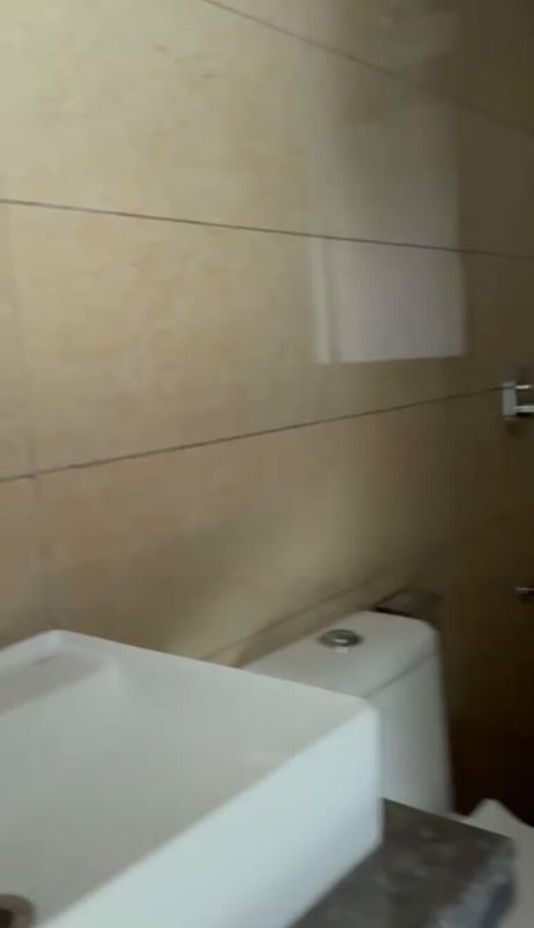 Bathroom, kalpataru-immensa 2 Bedroom 950 Sq.Ft. Apartment In Kolshet Road Thane 10531160