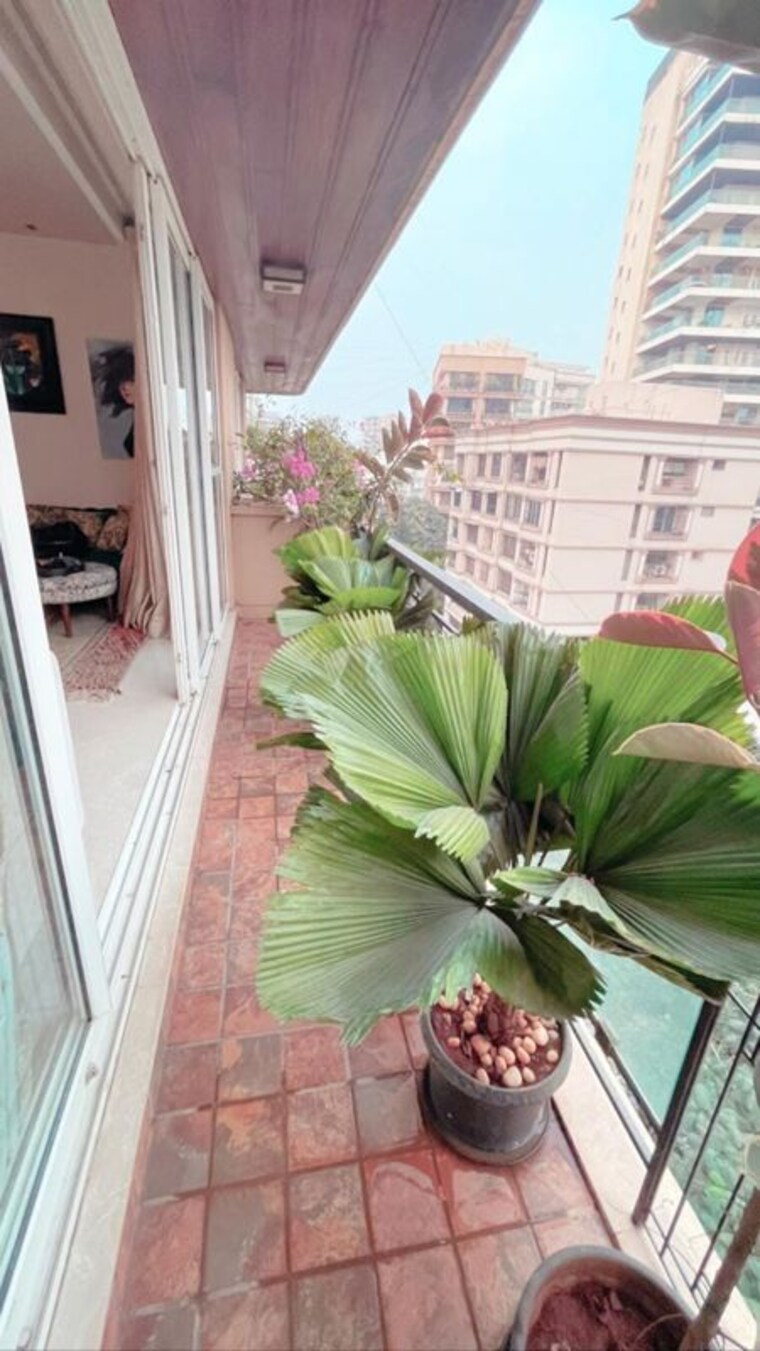 Balcony, qureshi-skyper 3 Bedroom 2400 Sq.Ft. Apartment In Bandra West Mumbai 10531165