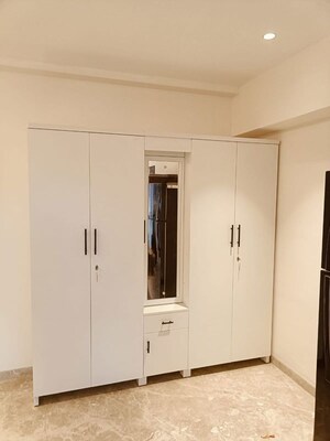 Room in 2 BHK Apartment at Kolte Patil Alora, Santacruz East – for Rent