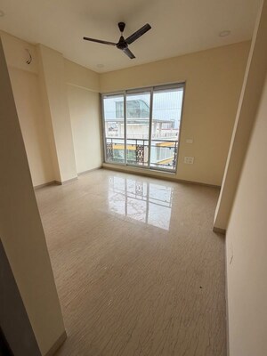 Room in 4 BHK Apartment at Avron V, Chembur – for Rent