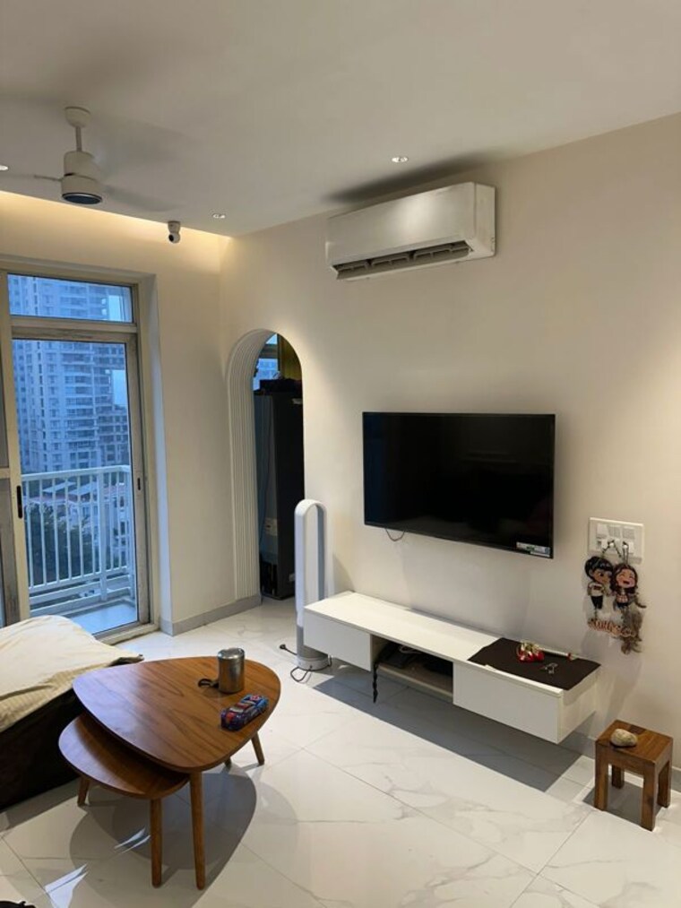 Living Room, jaypee-greens-pavilion-court 2 Bedroom 1350 Sq.Ft. Apartment In Sector 128 Noida 10531196
