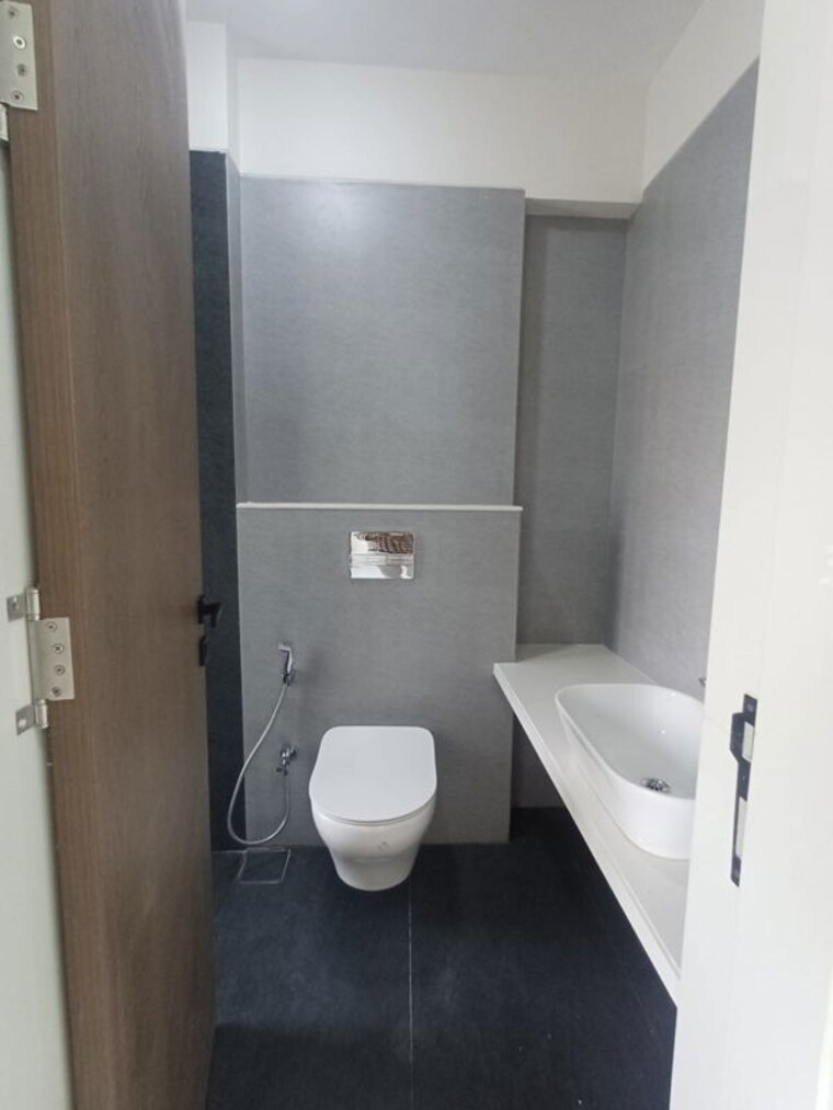 Bathroom, s-and-t-serenity-heights 2 Bedroom 721 Sq.Ft. Apartment In Chembur Mumbai 10531213
